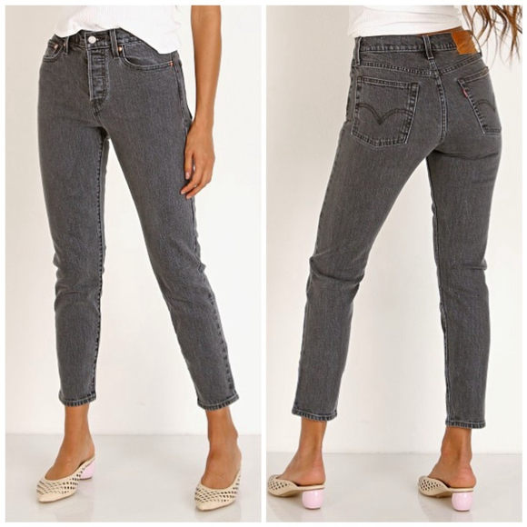 Levi's Denim - Levi's Wedgie Icon Fit Jeans Bite My Dust Size 26 Straight Leg High Waist